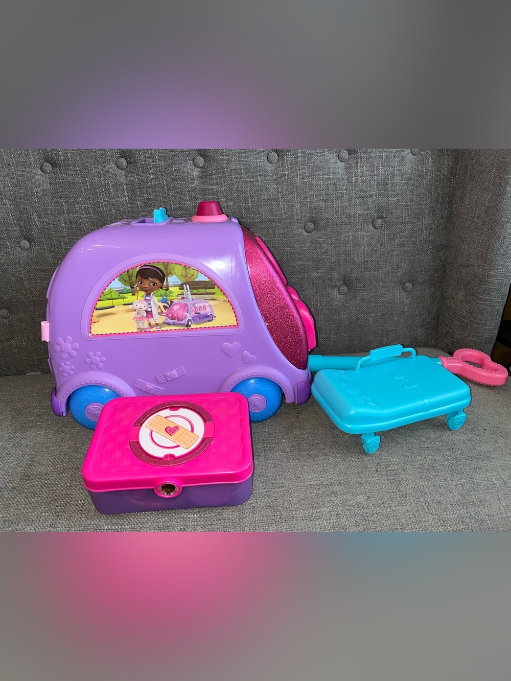 Disney Junior Doc McStuffins Get Better Talking Mobile Doctor Car RARE HTF